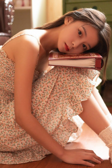 《苹果》